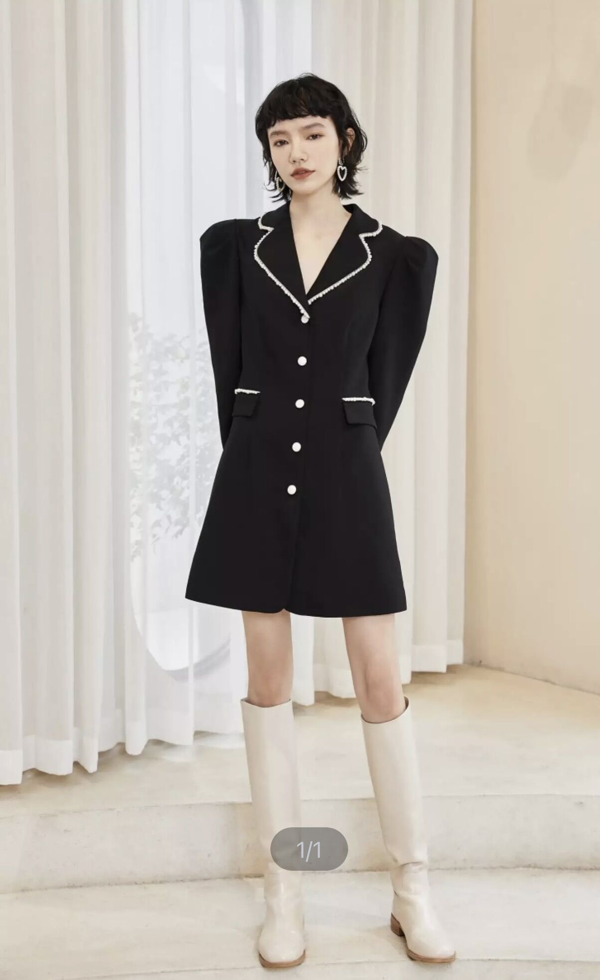 Đầm cổ vest tay bồng ve áo đính ngọc trai Vero Moda size L