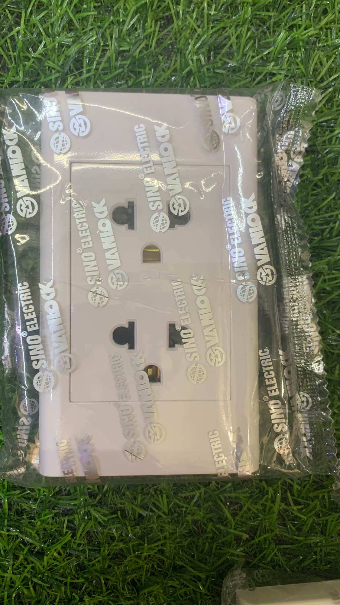 Ổ CẮM SINO (VANLOCK)