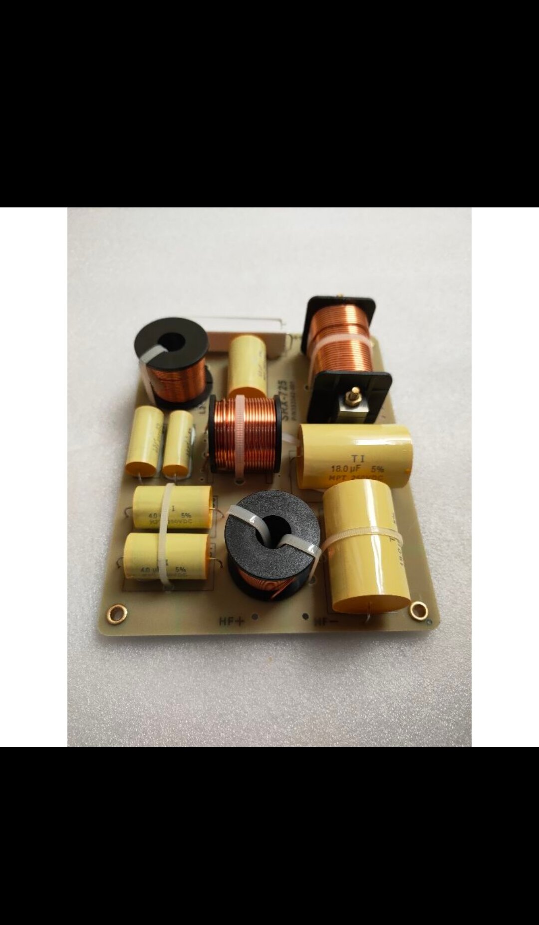 Mach phân tần loa SRX-725