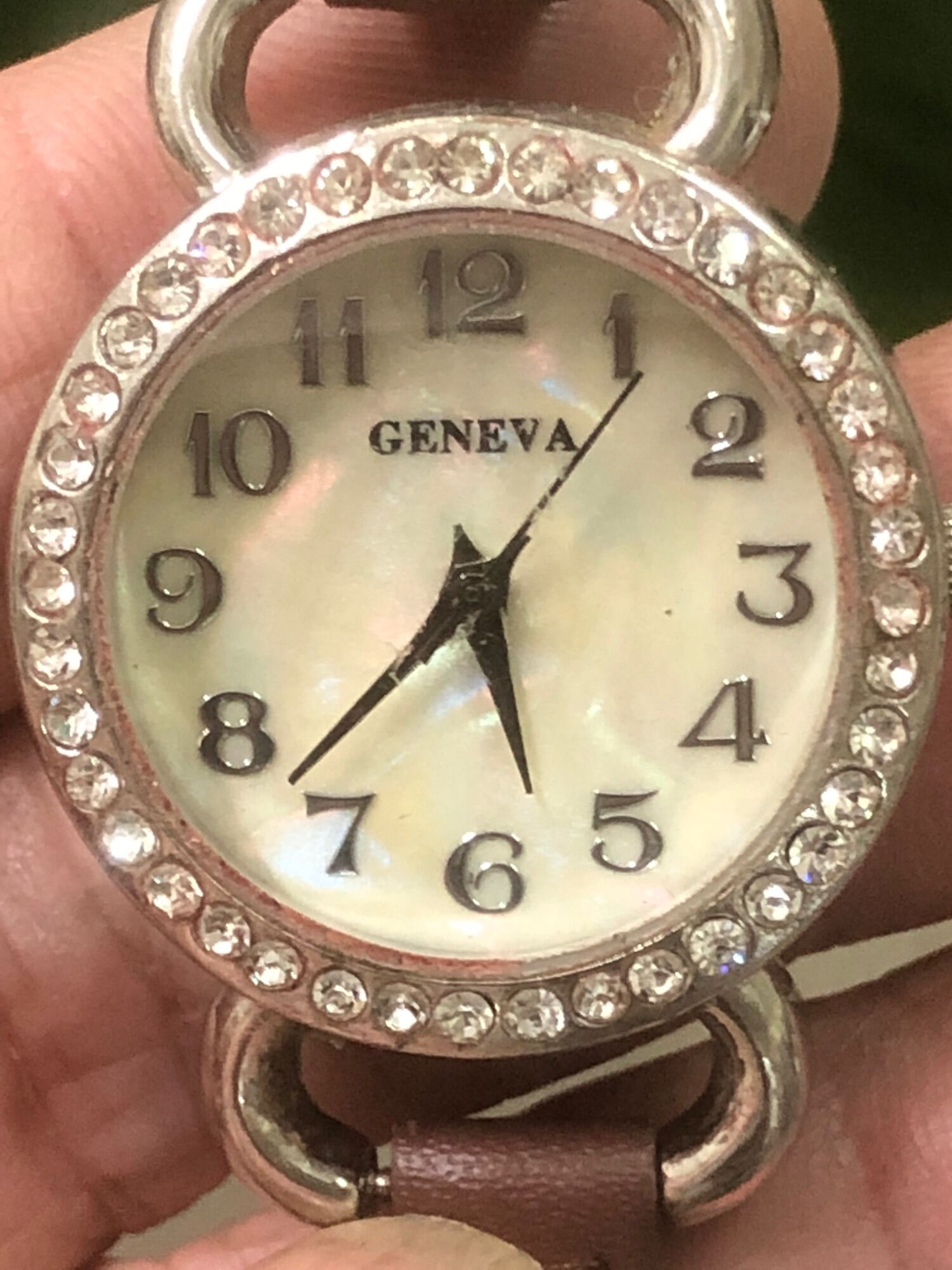 Đồng hồ nữ hiệu Geneva si Nhật