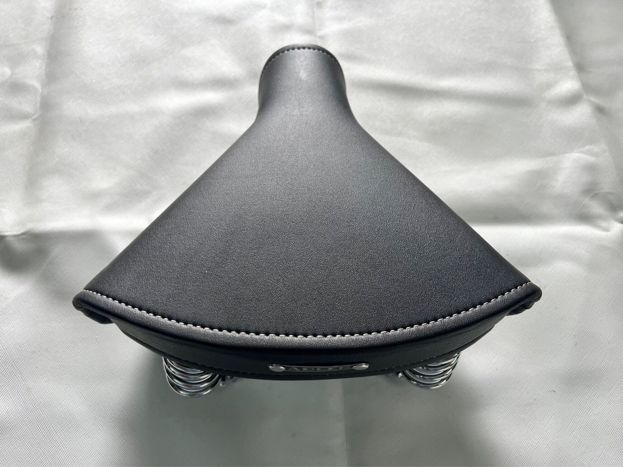 Yên xe Mobylette đen phối xanh dương dành cho các dòng xe Mobylette, Moped