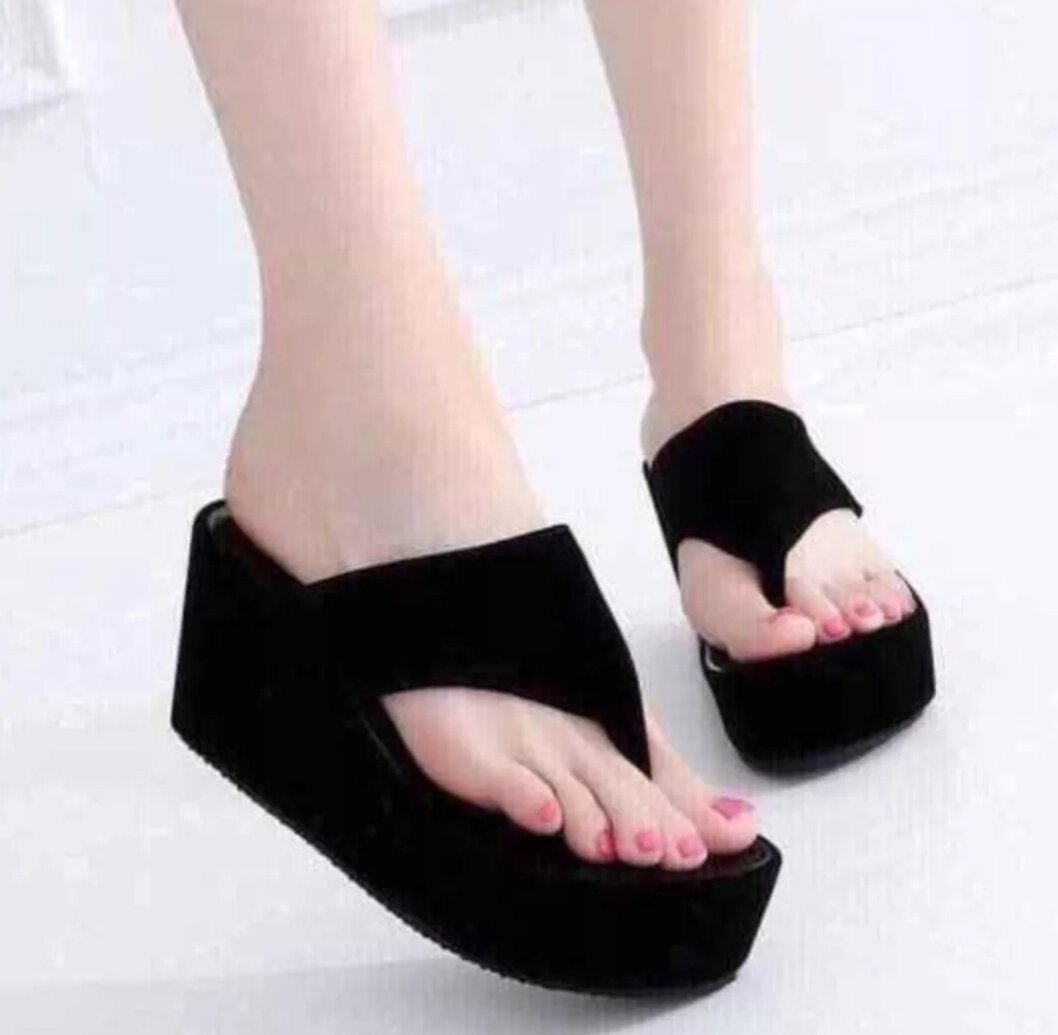 DÉP ĐẾ XUOINGF QUAI NHUNG