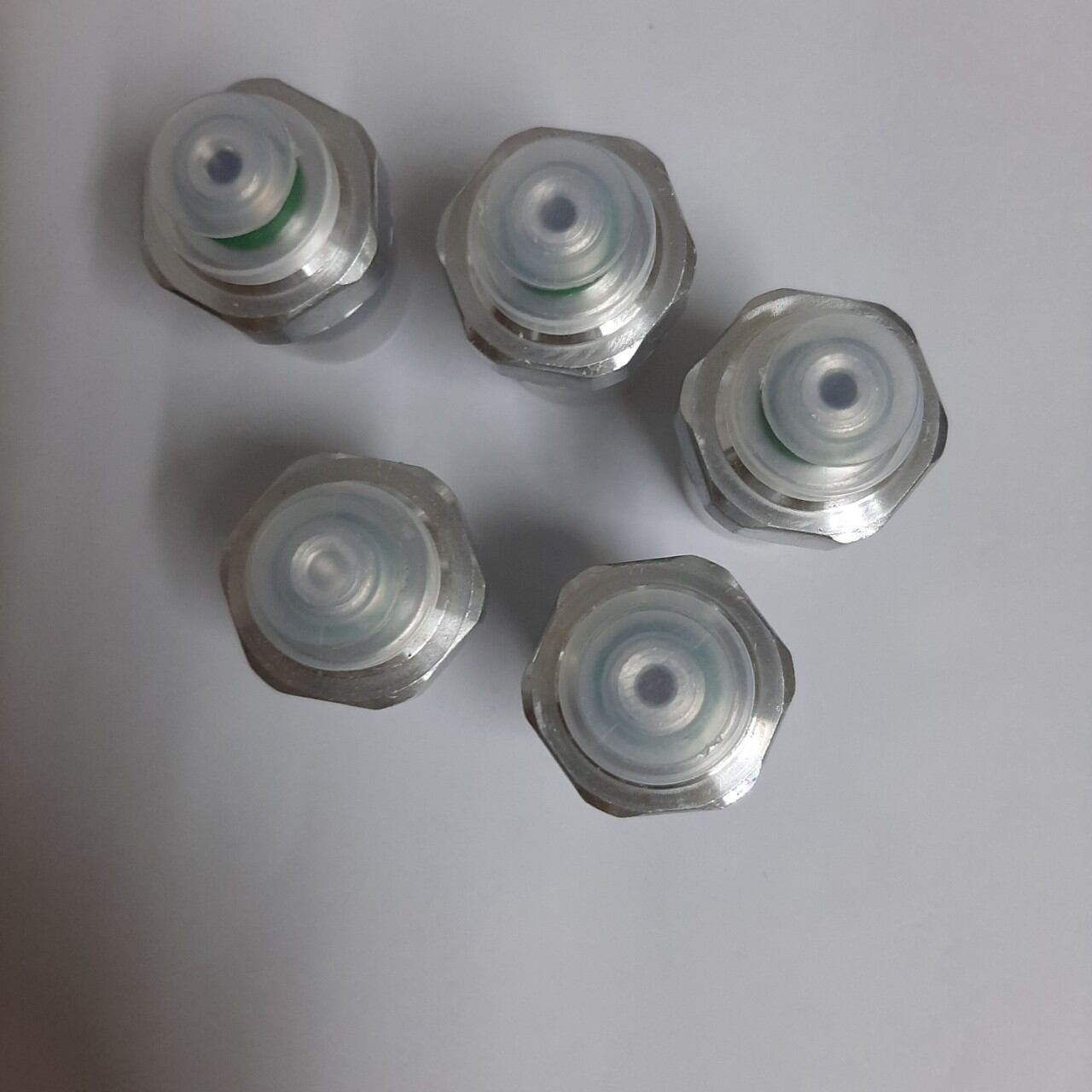 VAN ÁP SUẤT 4 CHÂN ĐIỀU HÒA Ô TÔ