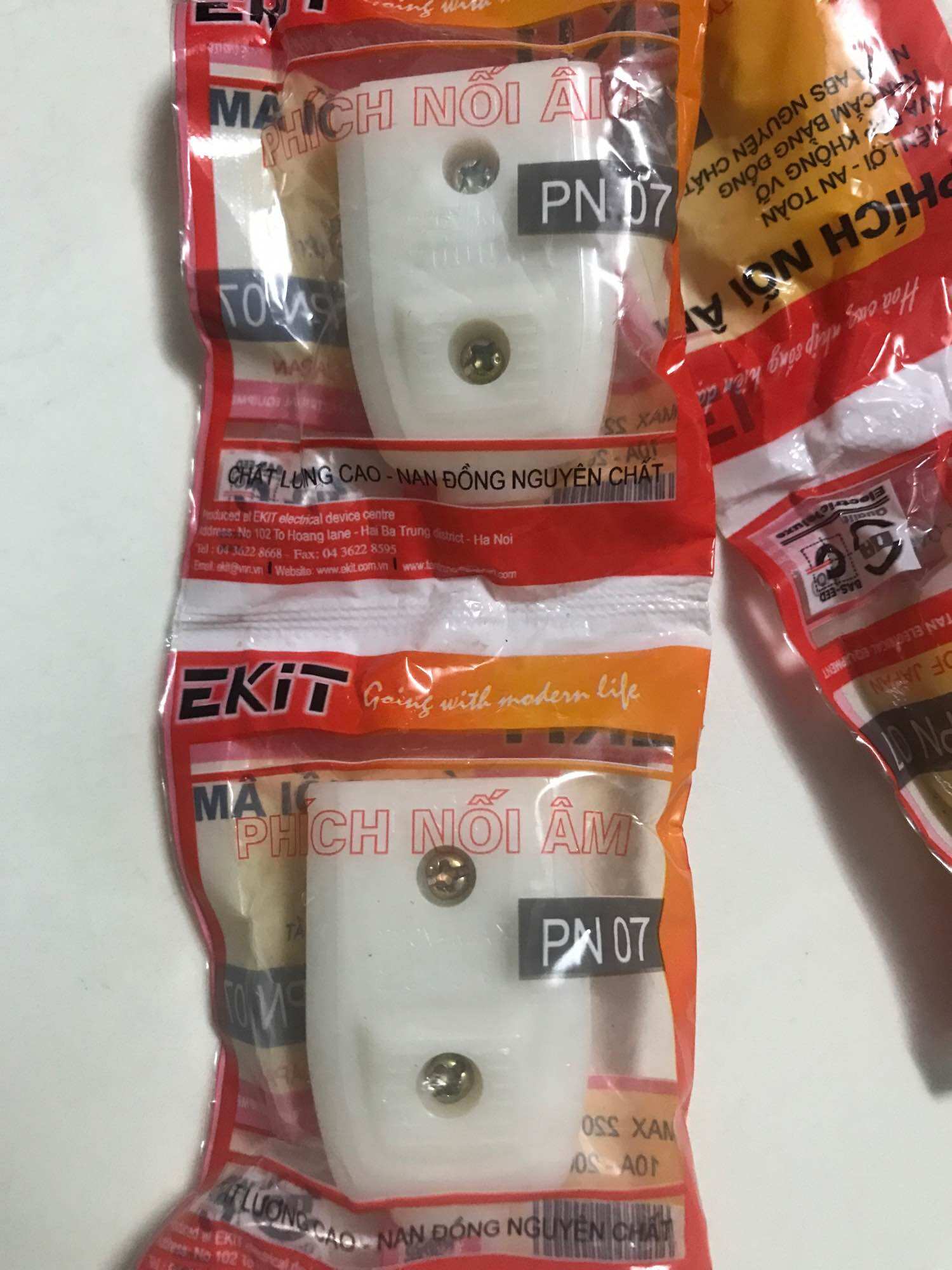 Phít cắm nối âm