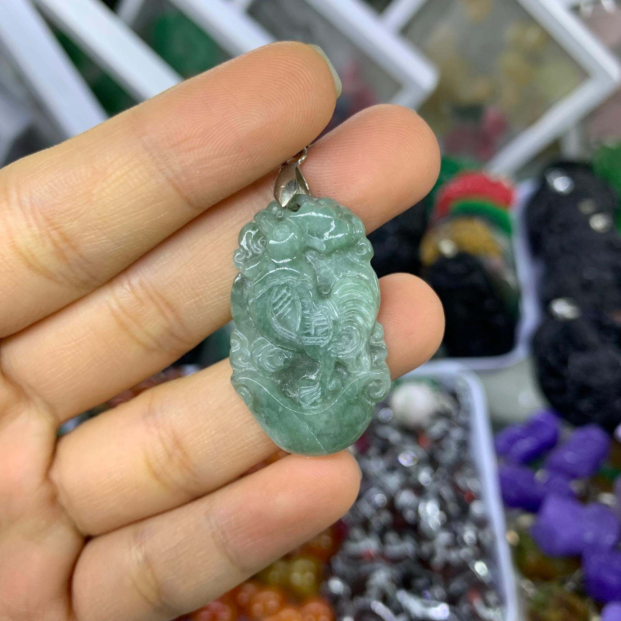 Mặt Dây Chuyền Tuổi Dậu Đá Ngọc Phỉ Thuý Có Tặng Kèm Dây Đeo