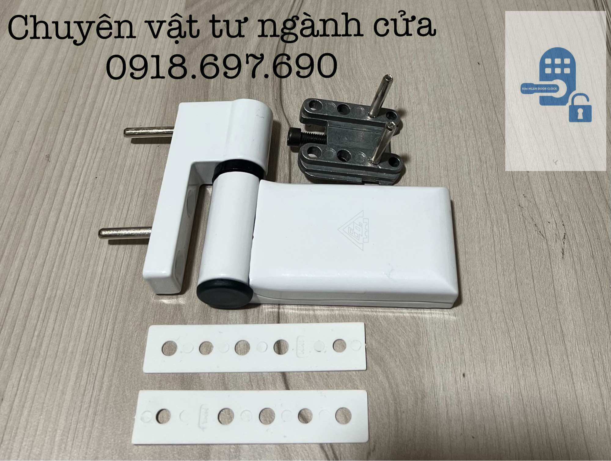 Bản lề 3D cửa nhựa lõi thép