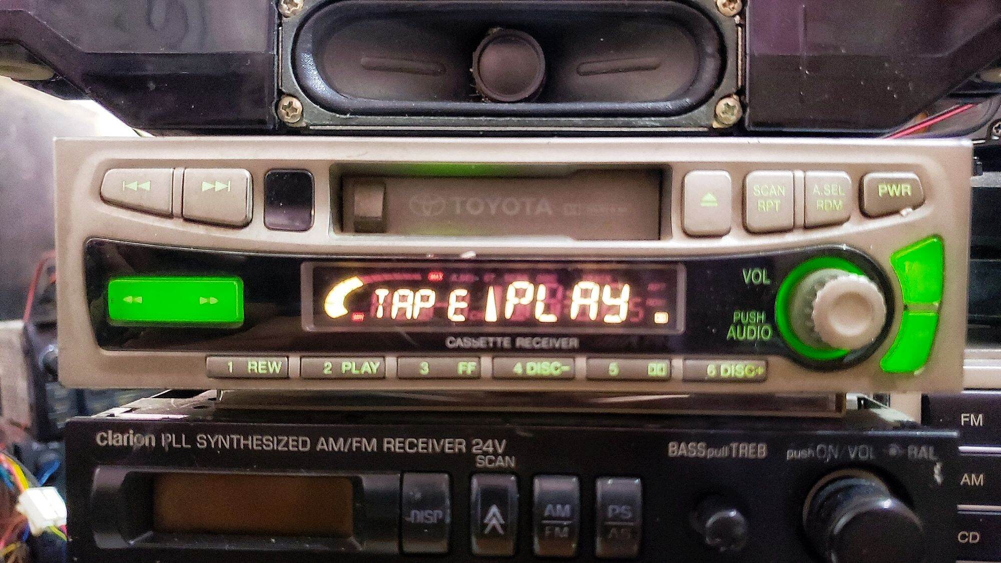 Đầu radio tape Alpine giành cho ô tô. loại 1 din lắp chung cho tất cả các loại xe