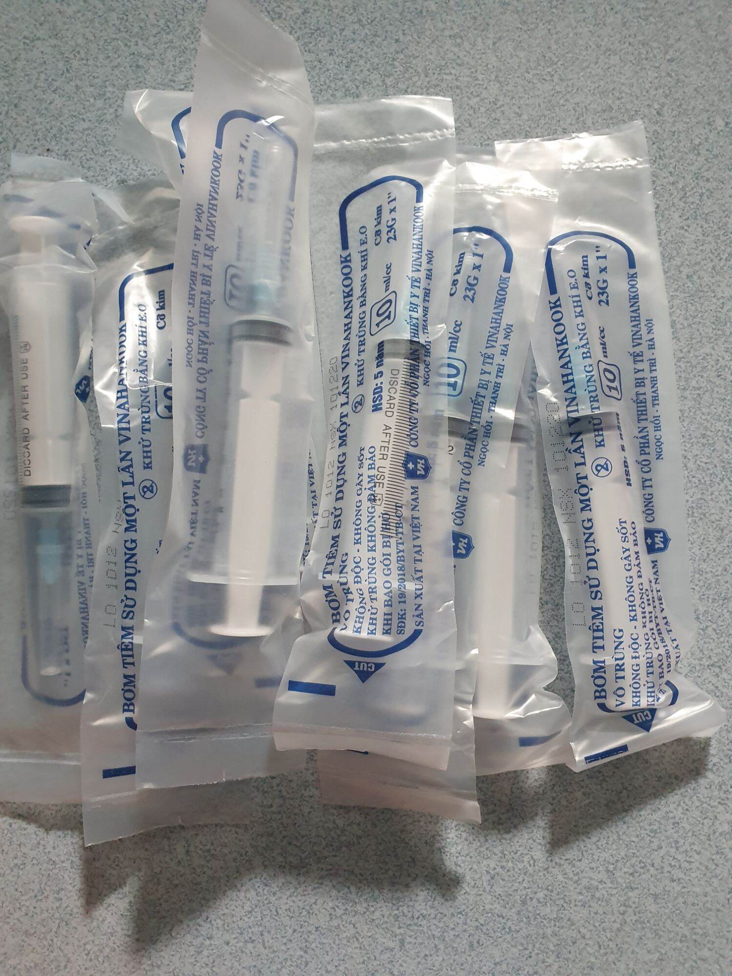 Bơm kim tiêm vô thùng sử dụng một lần vinahankook loại 10ml/cc.