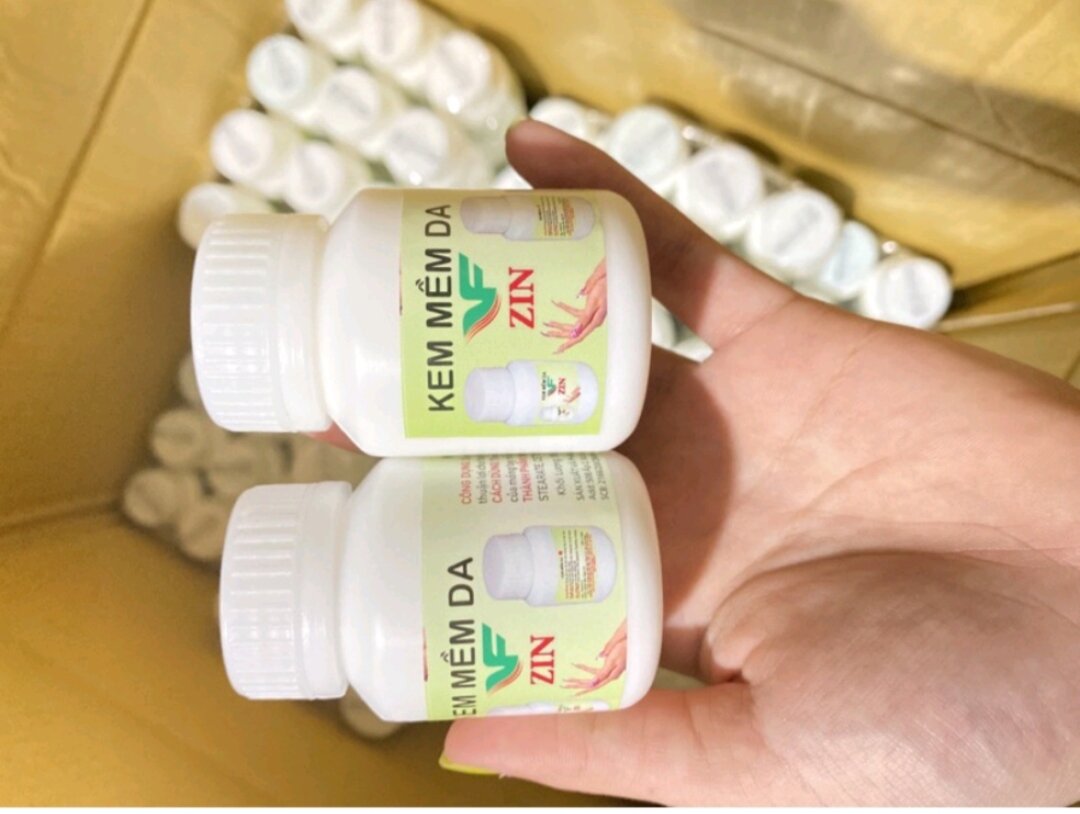 Kem làm mềm da nắp trắng ZIN