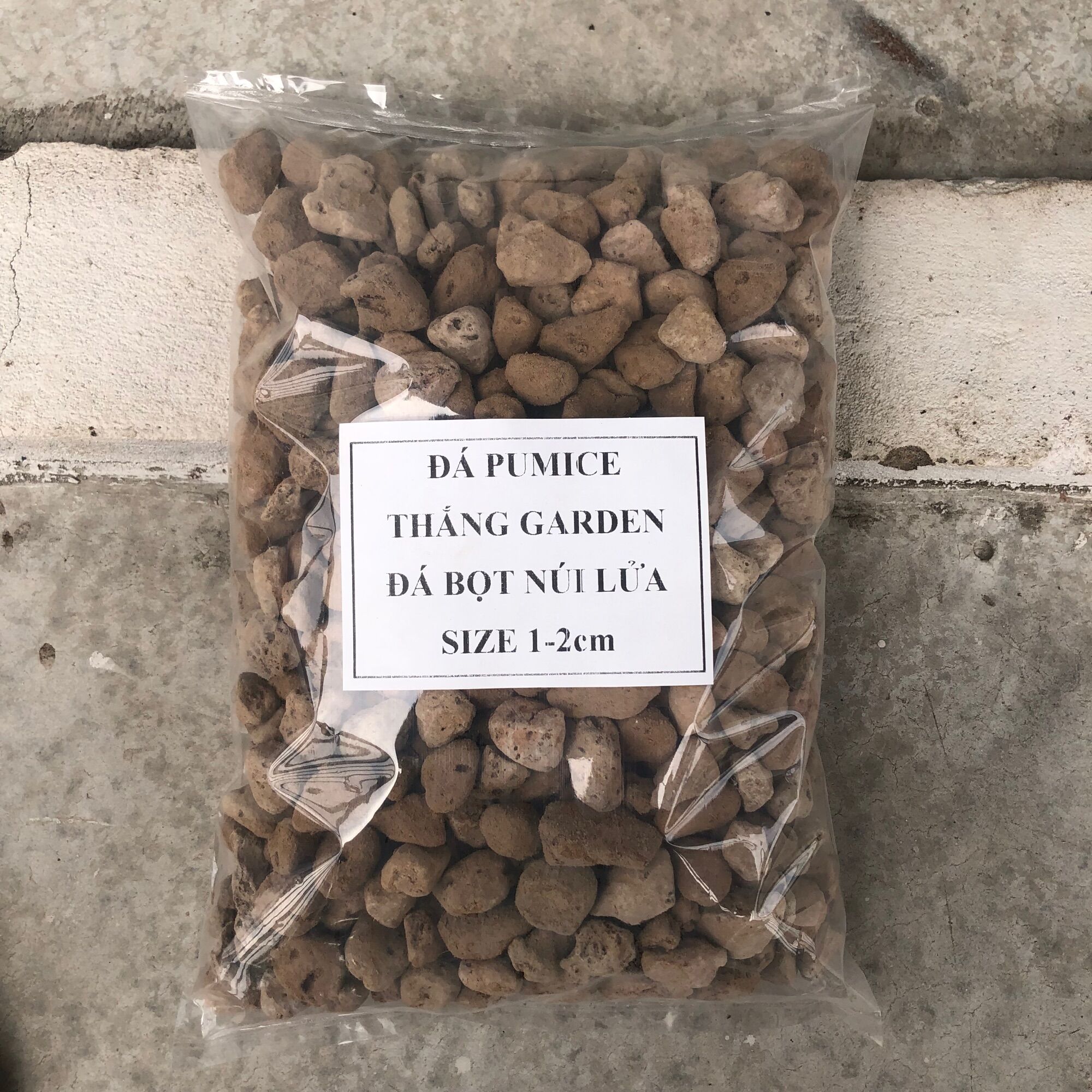 Đá pumice (đá núi lửa) túi 1000g