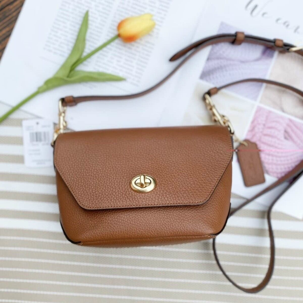 túi Coach Karlee crossbody da thật
