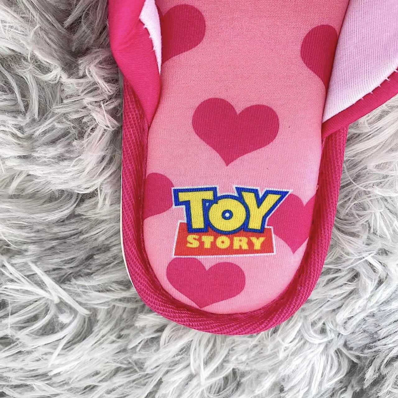 DÉP MANG TRONG NHÀ GẤU DÂU LOTSO