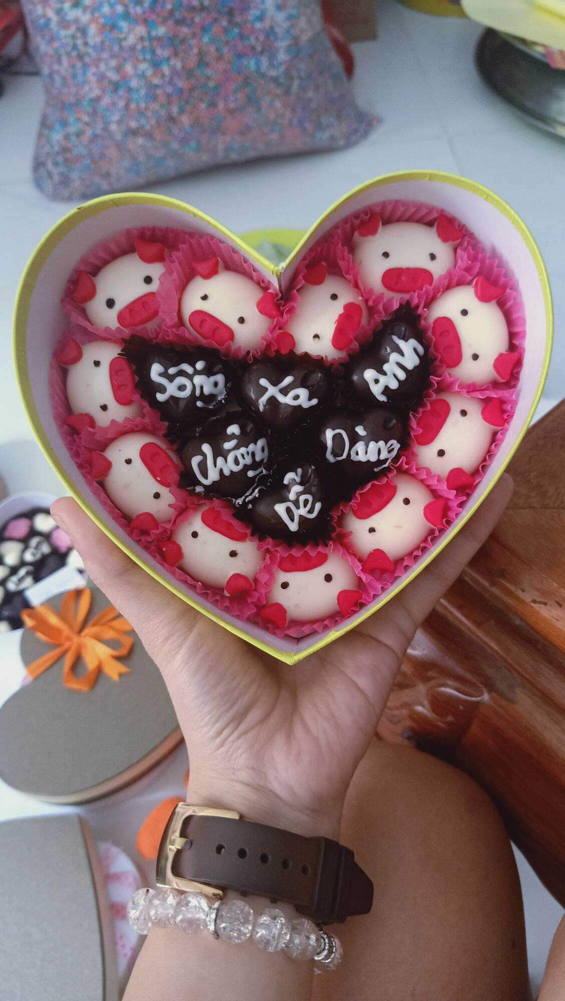 18 viên socola Valentine theo yêu cầu ( kèm thiệp nếu yêu cầu)
