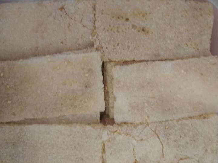 Mè xửng giòn hộp 400g