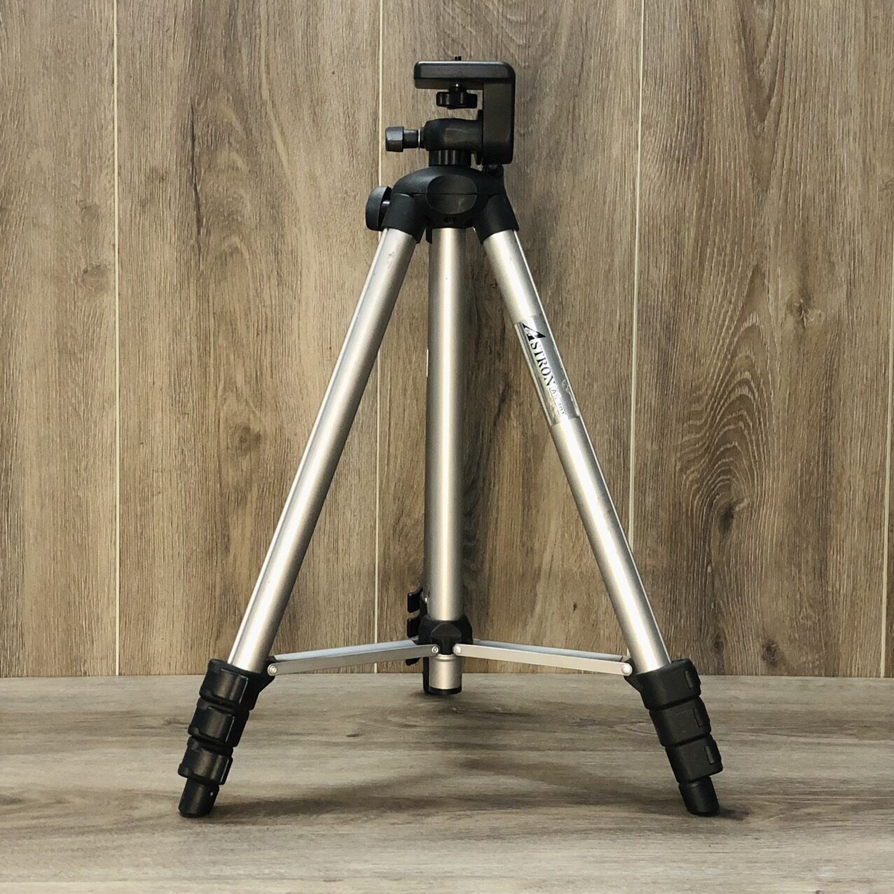 CHÂN MÁY TRIPOD NỘI ĐỊA NHẬT