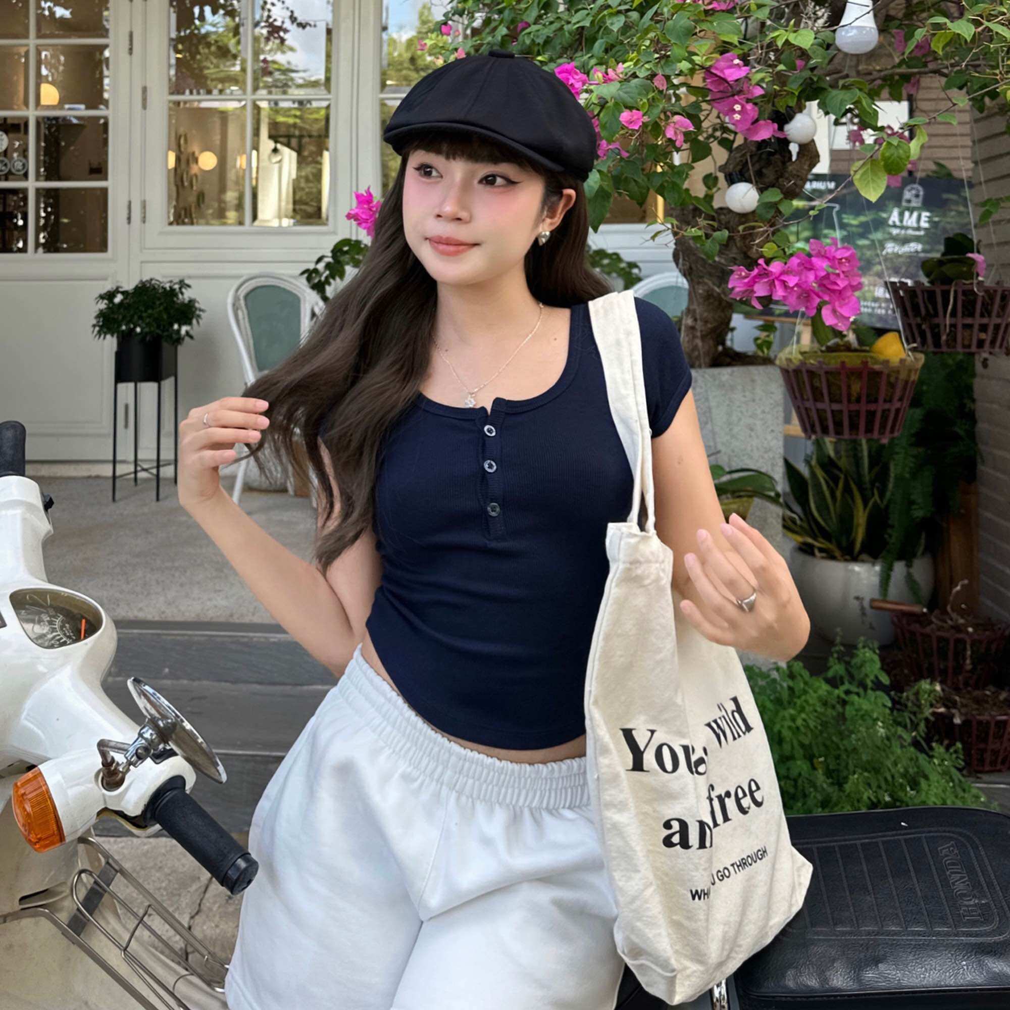Áo thun tay ngắn dáng ôm cài nút Xanh Navy, Tina Basic Top AUGETY
