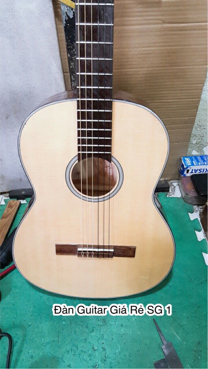[HCM]Đàn guitar classic dành cho người mới chơi