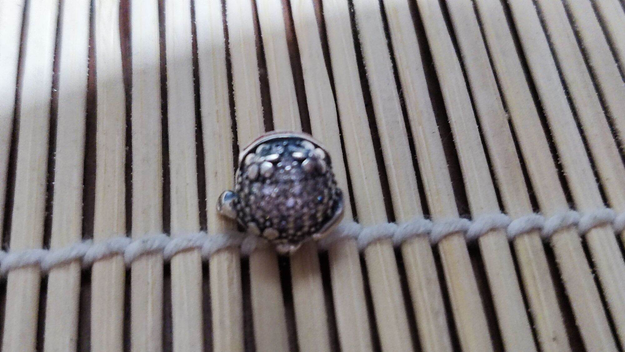 GauBee Charm bạc 925 mèo thần tài nơ đỏ đá trắng