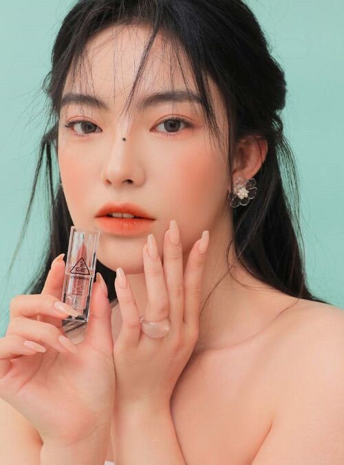 Son SOFT MATTE LIPSTICK GIVING PLEASURE(cam đỏ) , CHILL MOVE