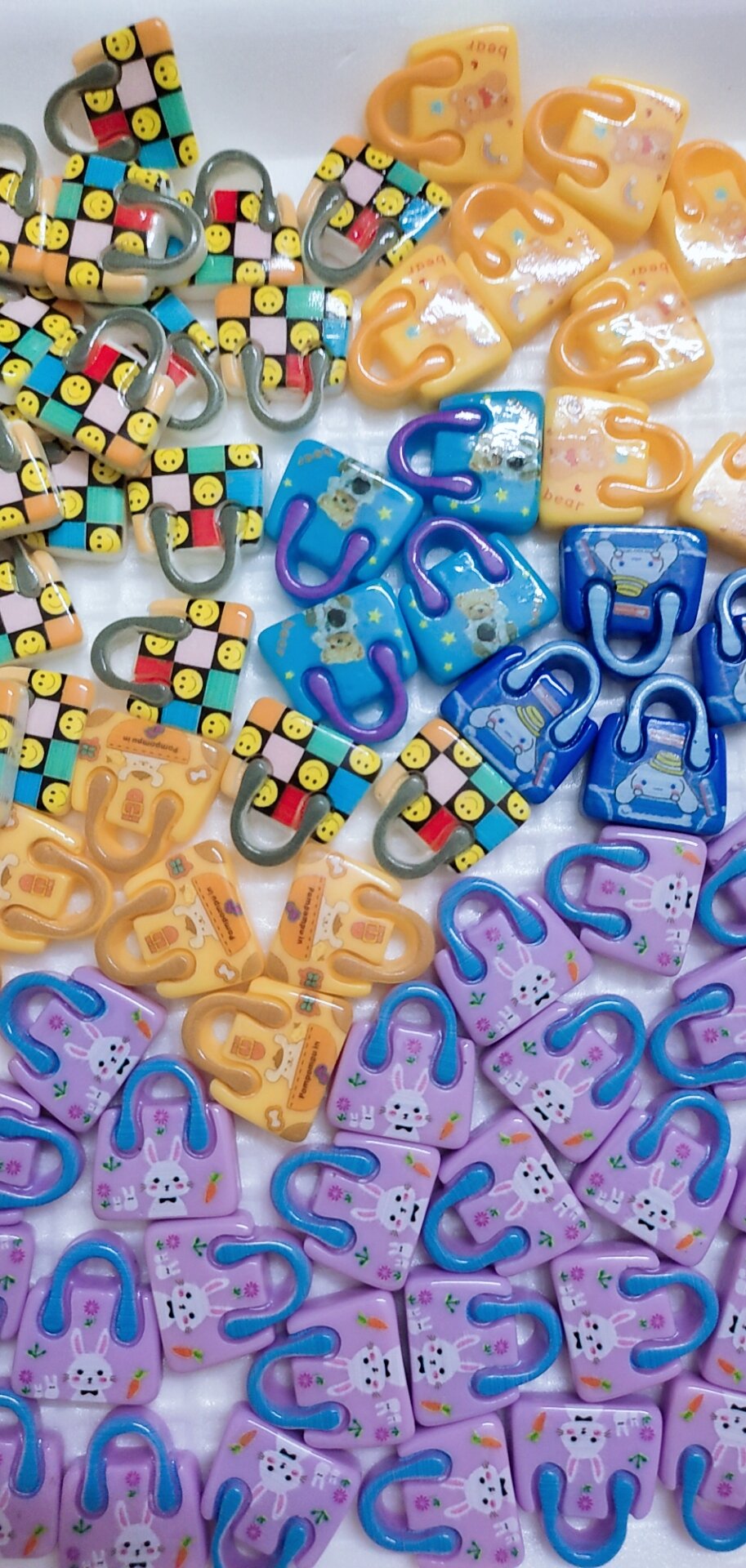 Set 10 charm ngẫu nhiên theo màu