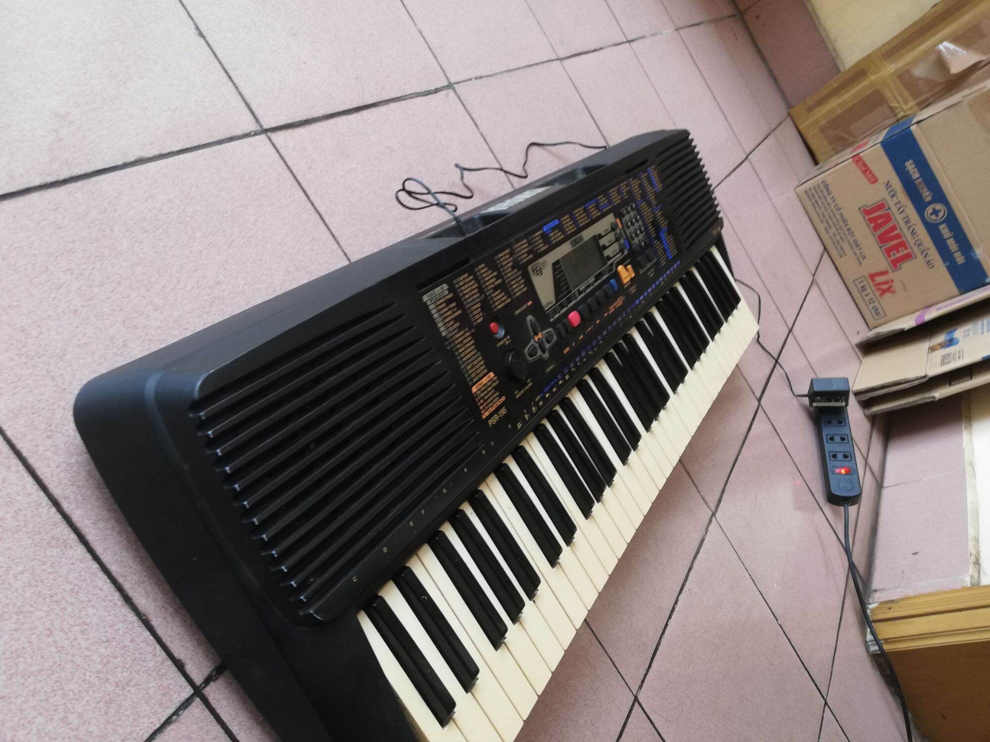 Đàn organ Yamaha PSR 195