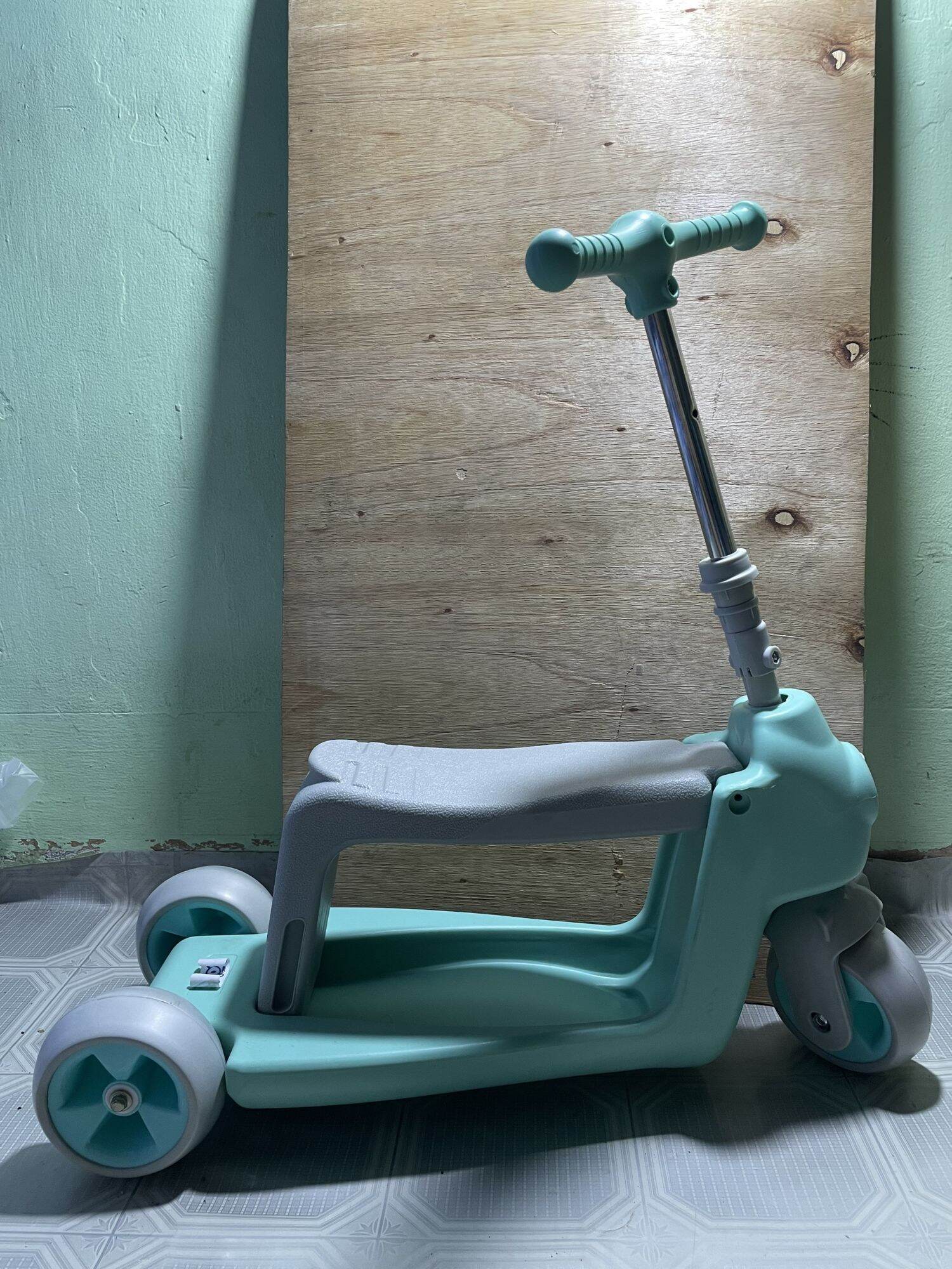 (QT Bobby) Xe trựơt Scooter đa năng ( 2 trong 1: xe chòi chân, xe trựơt scooter) xe scooter trẻ em