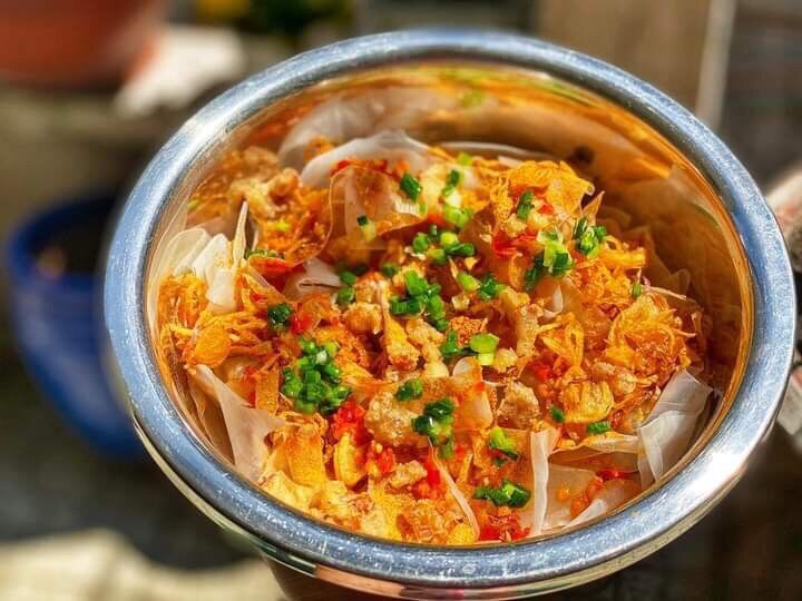 Bánh tráng phơi sương tóp mỡ