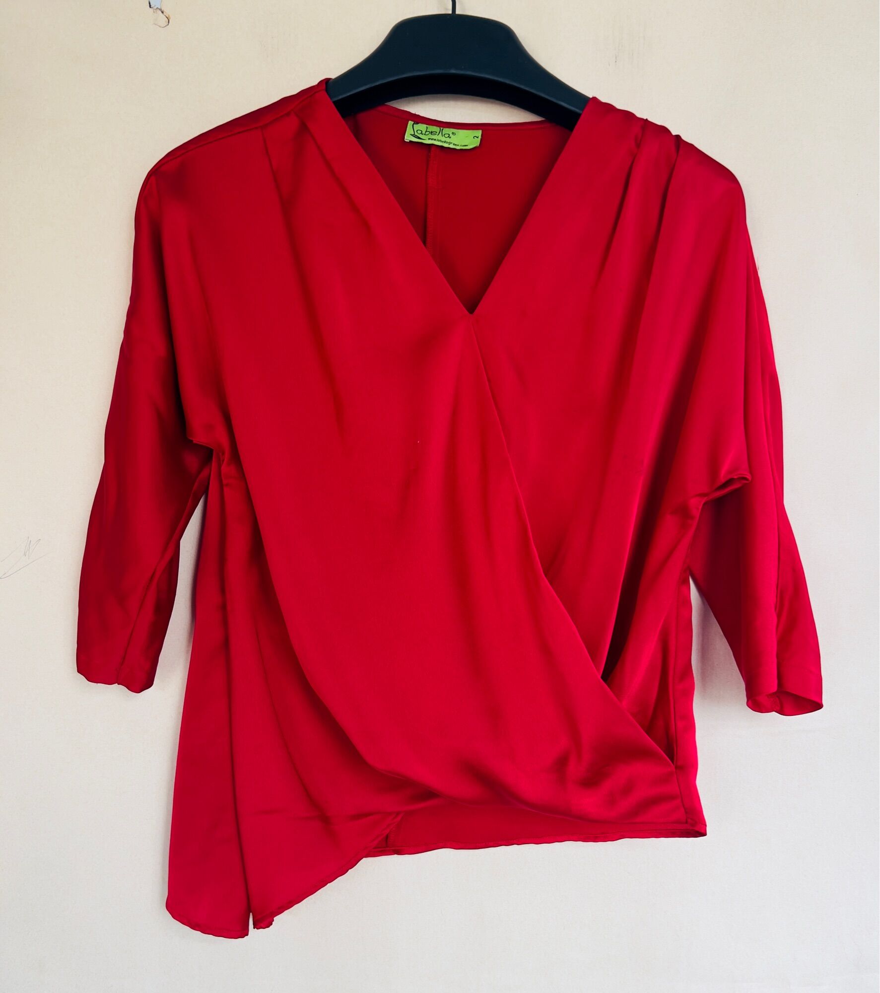 Áo satin labella sz 2, new 98%