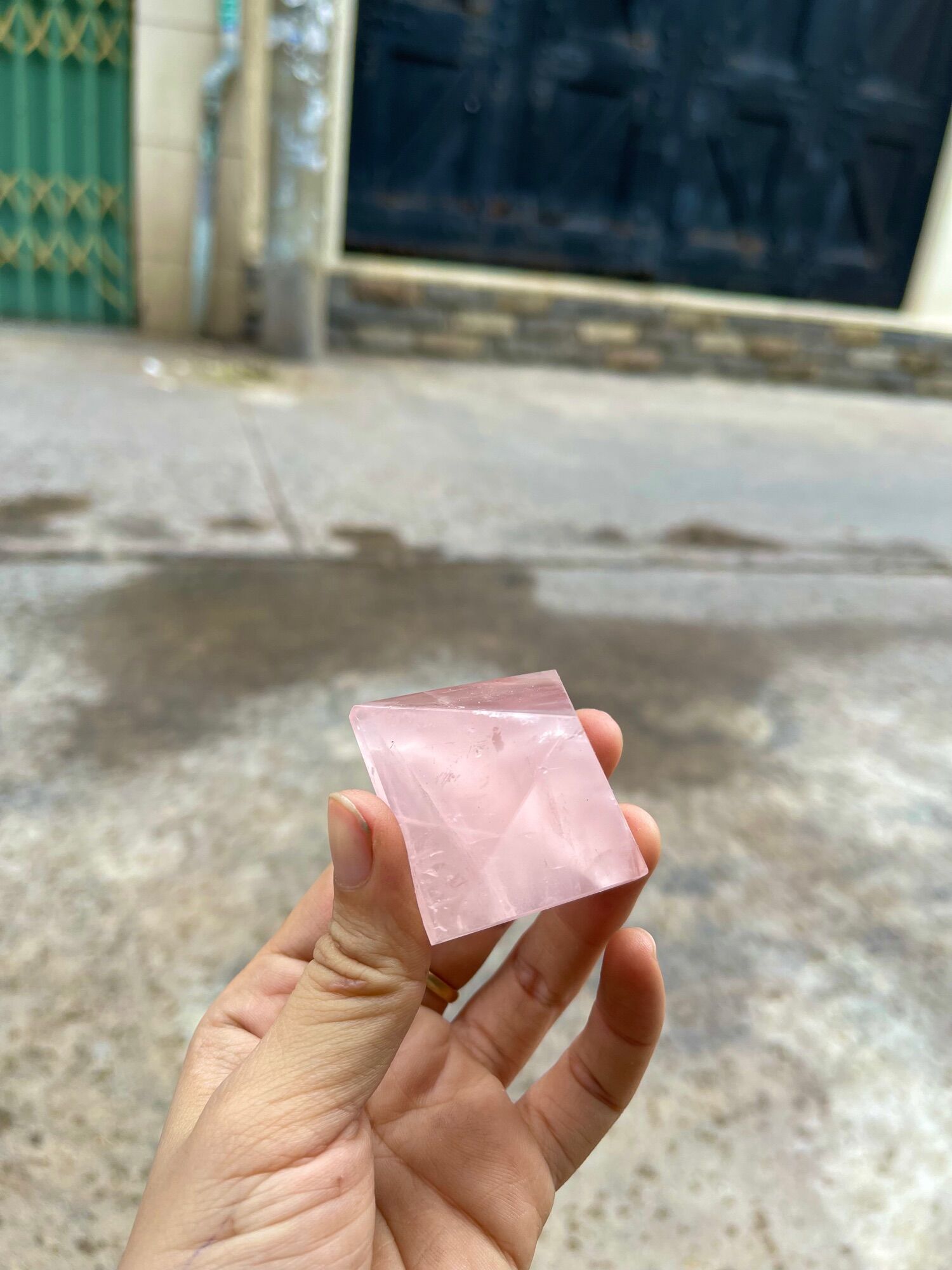 [HCM]Kim tự tháp thạch anh hồng size 4x4 cm