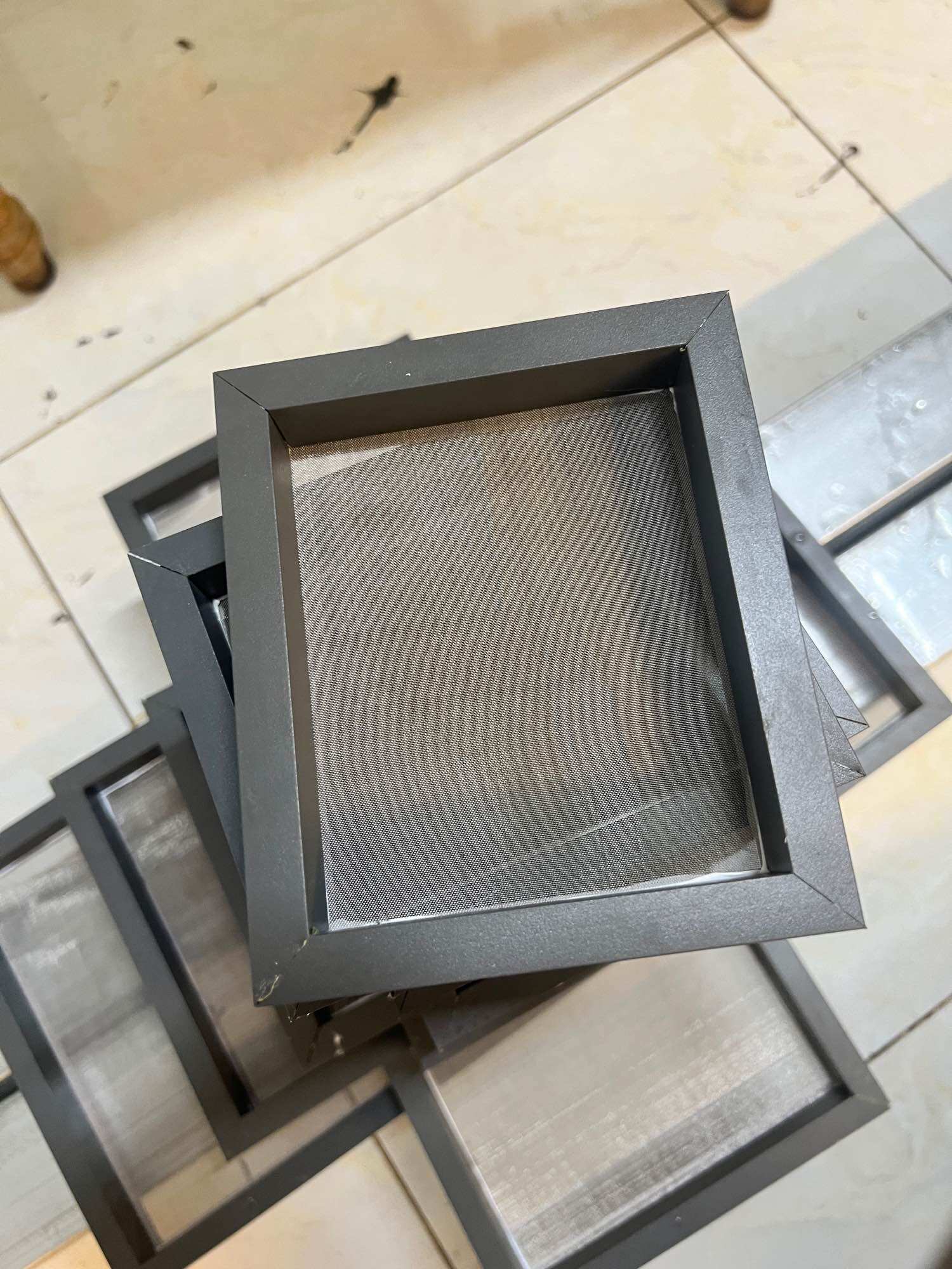 Khay Tách Phân Hồ Cá Đầy Đủ Kích Thước - Lưới inox dày