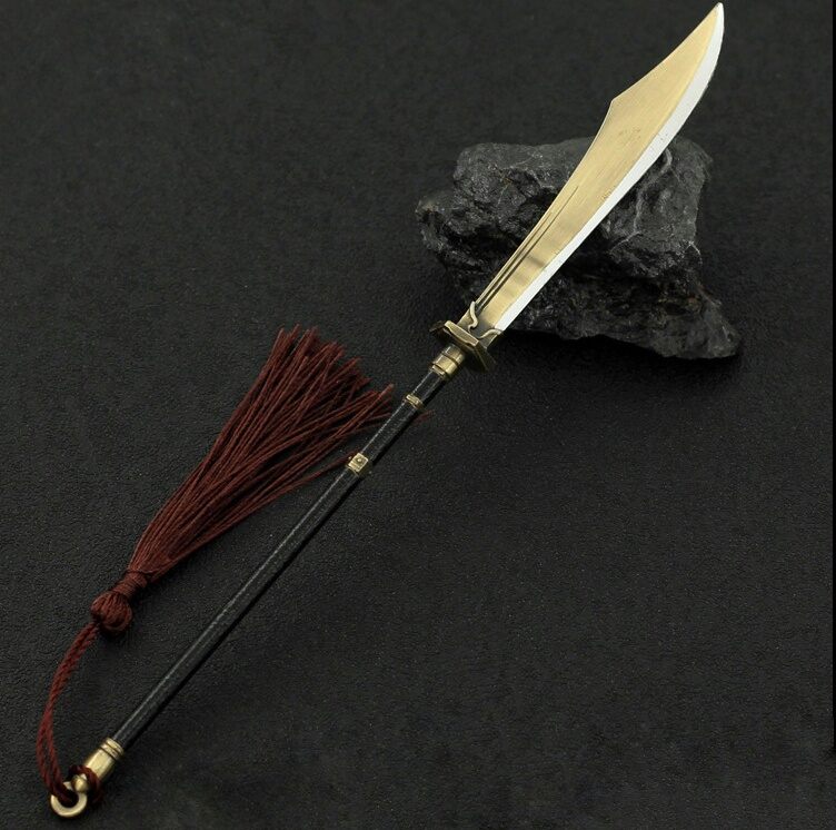 Mô hinh trảm mã trường đao 22cm.