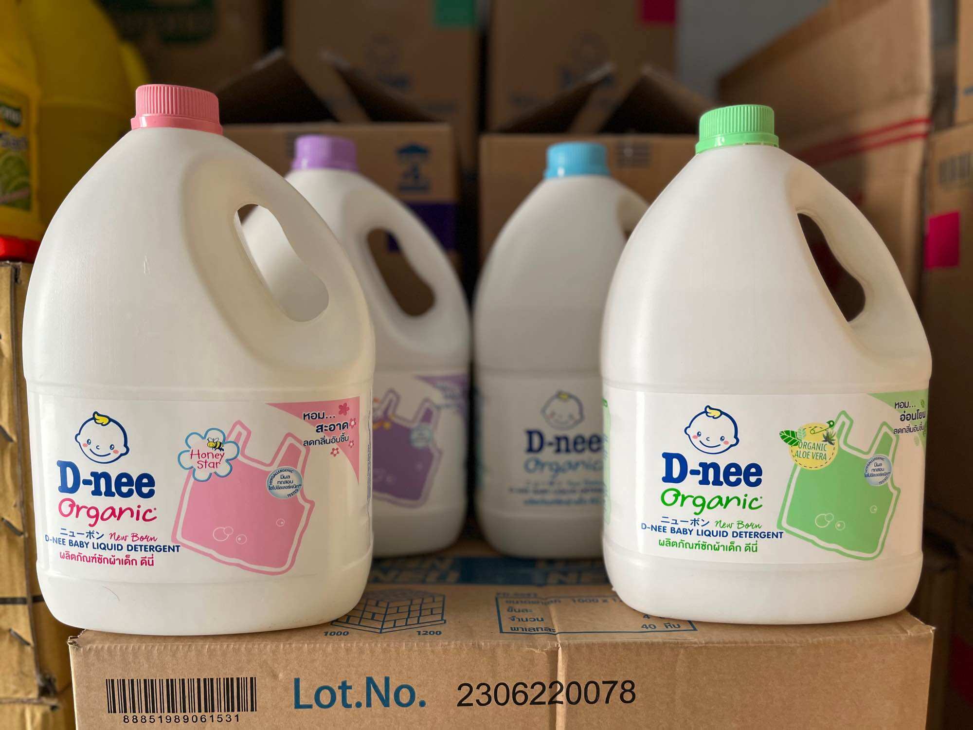 Nước giặt "d-nee "thái lan nhập khẩu