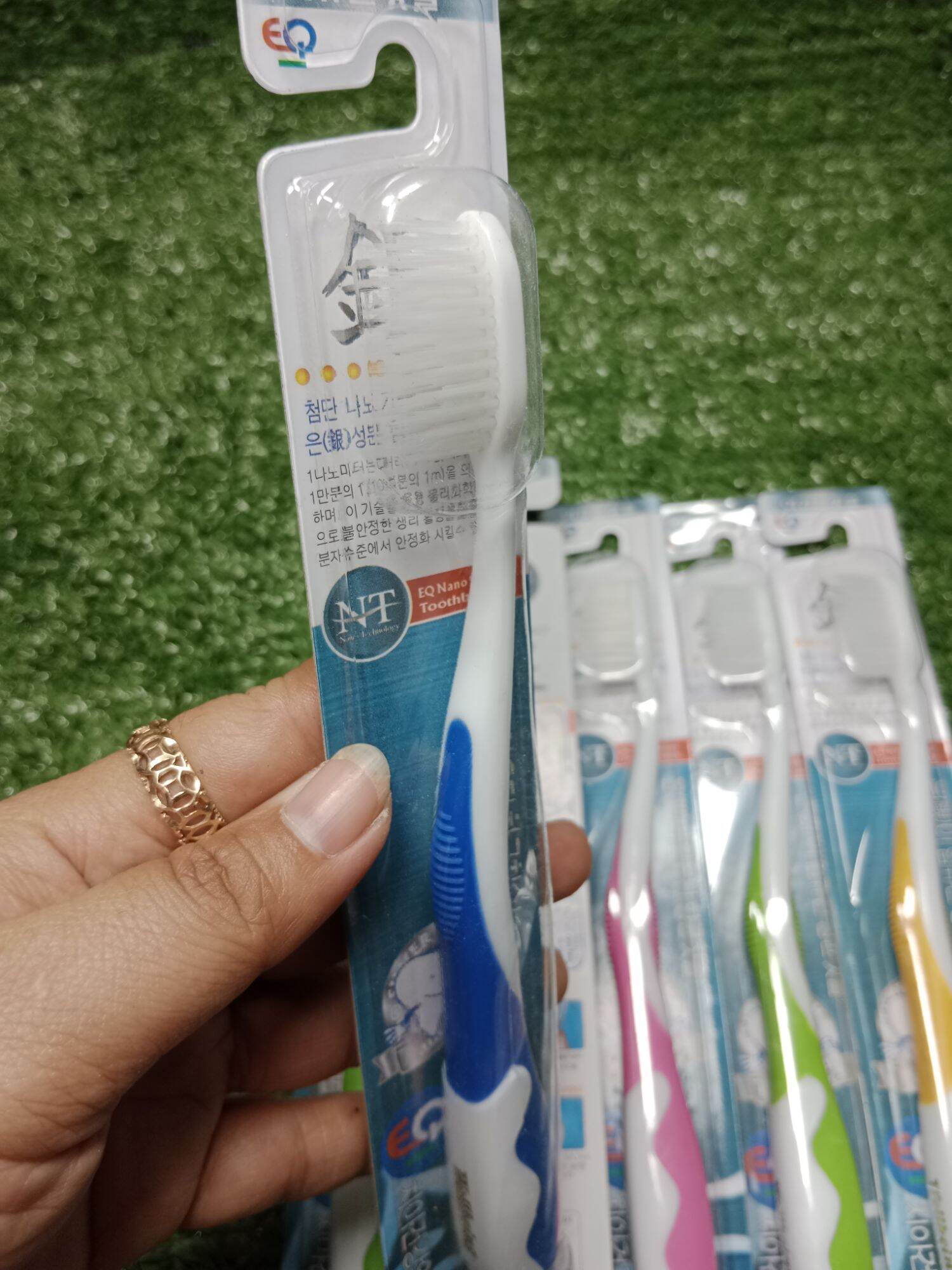 Bàn chải đánh răng EQ Tech nhập khẩu Hàn Quốc [công nghệ Nano]