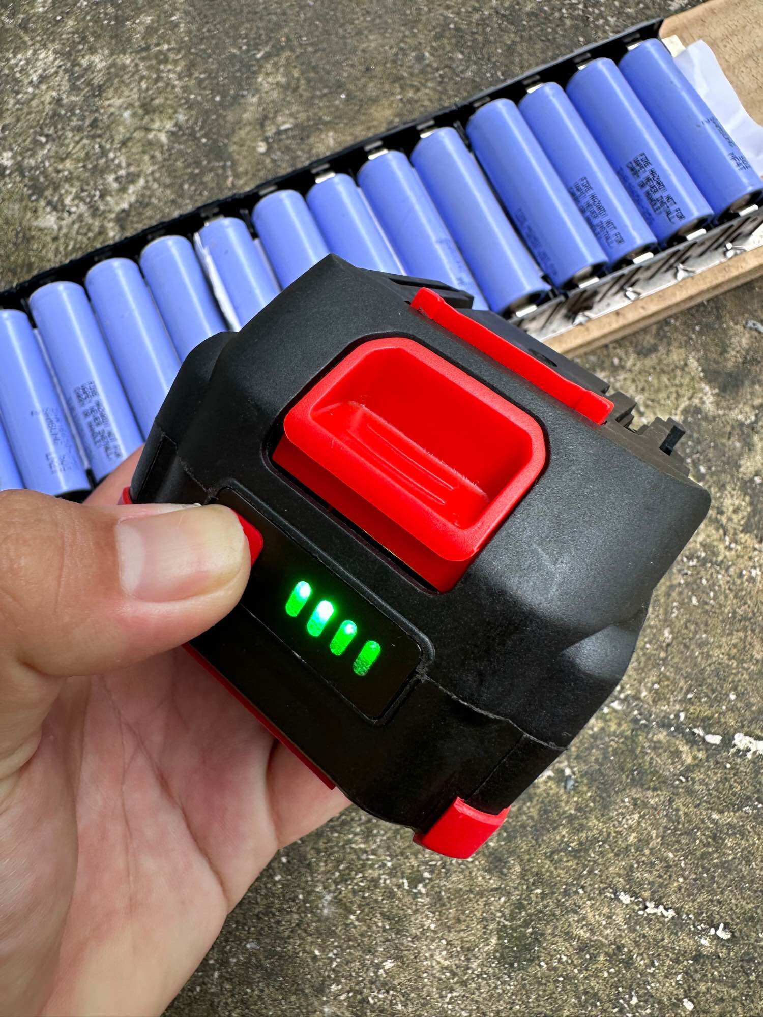 Khối pin 5.0ah chân makita thông dụng