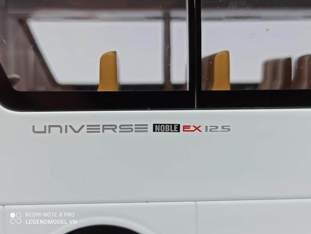 Mô hình xe Hyundai Universe