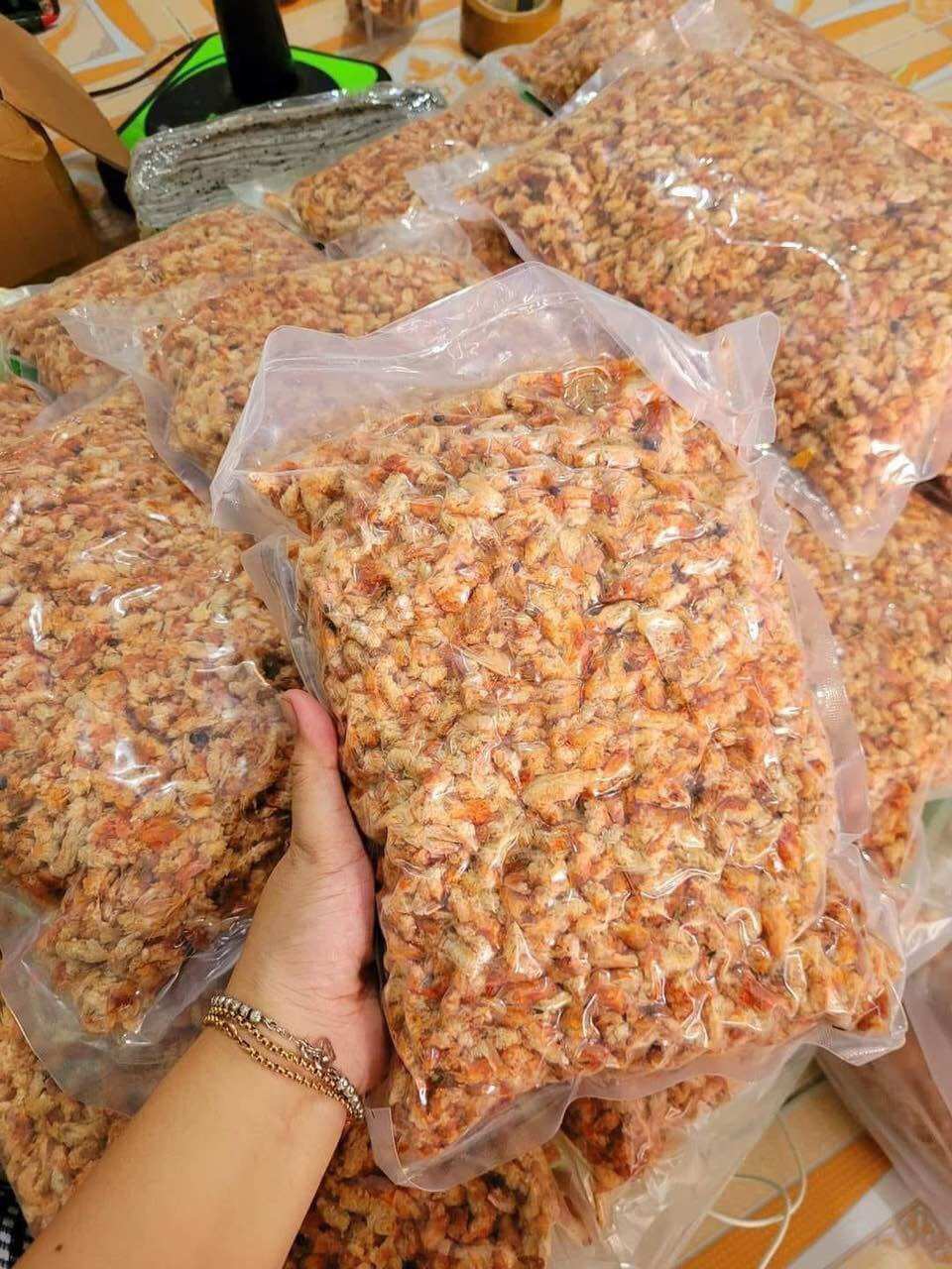 Thịt đầu tôm khô. 140k/ kg.