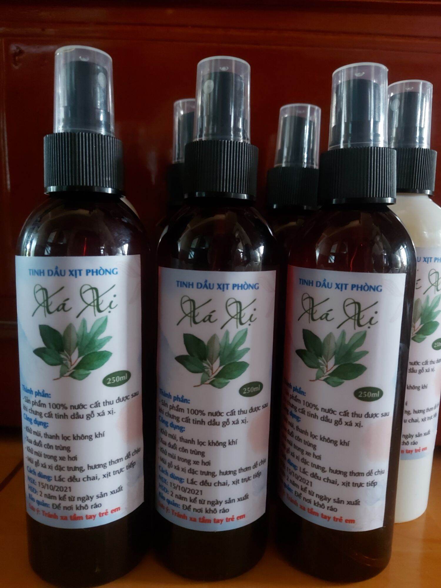 Tinh dầu xá xị xịt thơm xe và phòng khử mùi hiệu quả chai 250ml