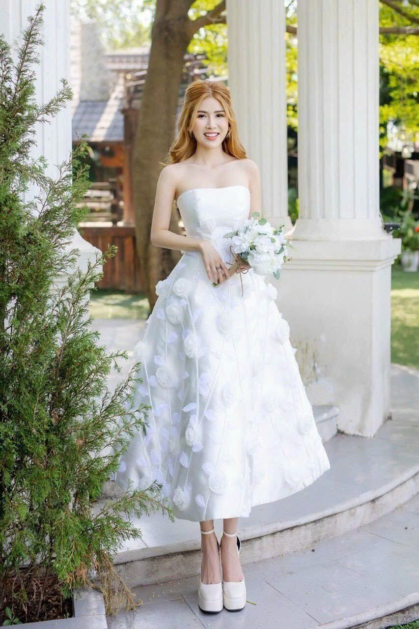 ĐẦM XÒE CÚP ĐÍNH HOA  LÁ XINH XẮN