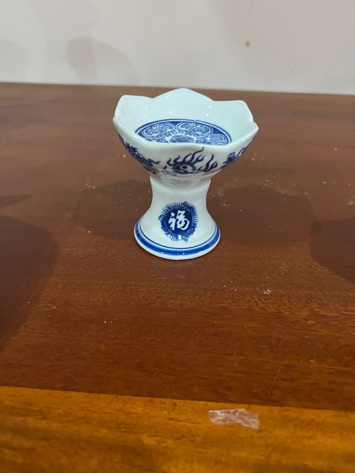 Chân nến thờ men lam, đế để cốc nến