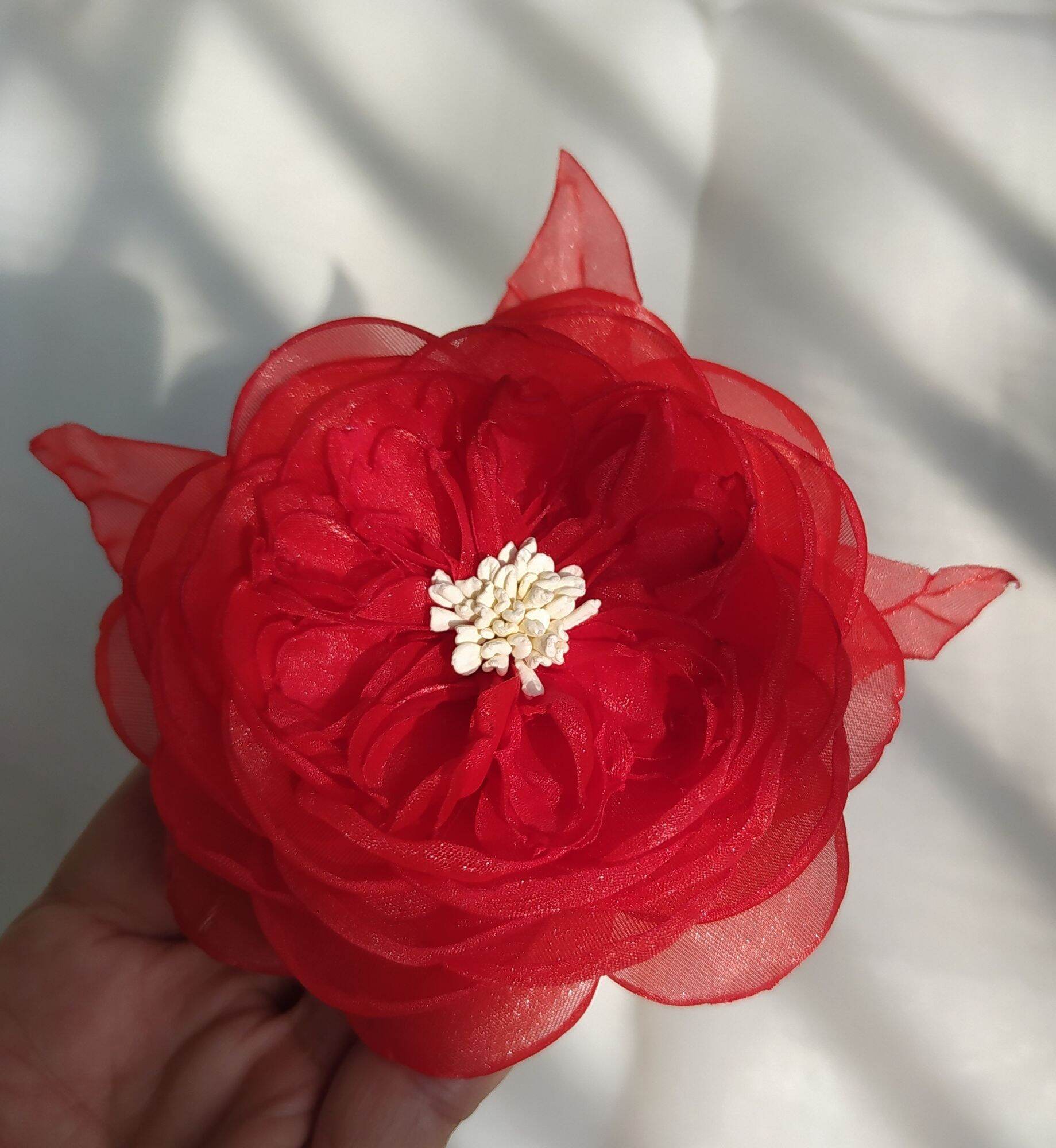 Hoa hồng cài áo handmade Canto màu đỏ