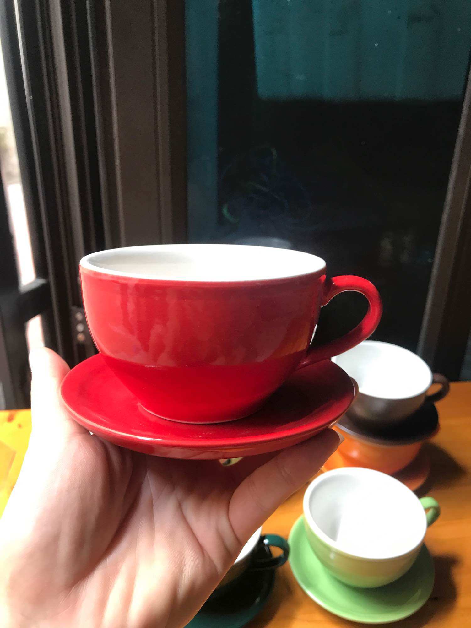 Combo 5 bộ cốc cafe capuchino đủ màu - Đặc tính sản phẩm Combo 5 bộ cốc cafe capuchino đủ màu - rất đẹp và đa dạng