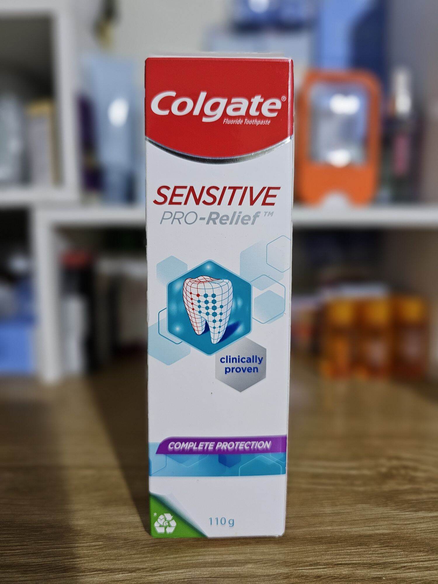 Kem Đánh Răng Colgate Sensitive Pro Relief ngăn ê buốt và bảo vệ toàn diện 110g/hộp