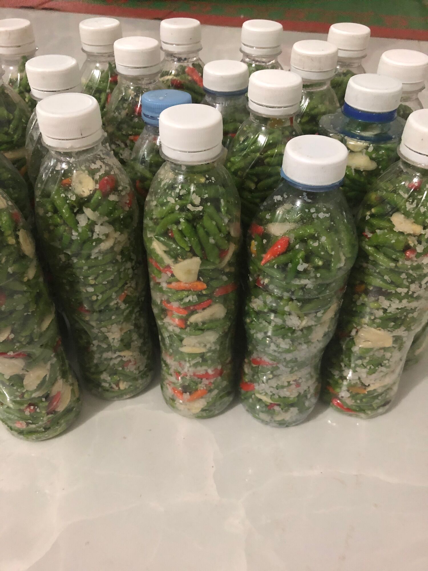 Ớt thóc xanh sóc tỏi muối (150k3chai)