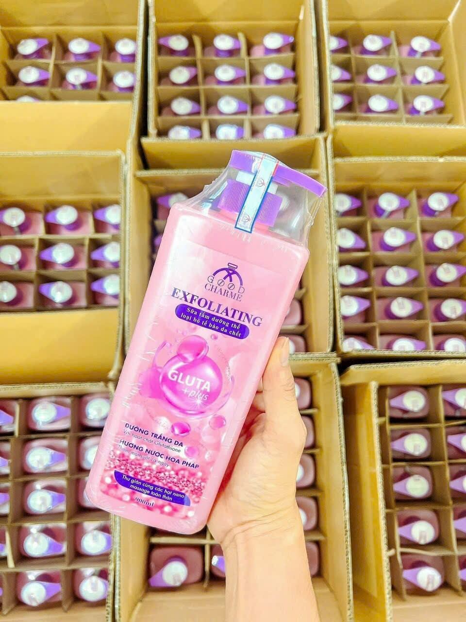 Sữa tắm tẩy tế bào goodcharrme 900ml tặng test nước hoa