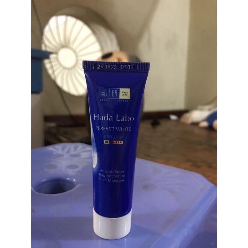 Kem Rửa Mặt Dưỡng Trắng Hada Labo Perfect White Cleanser