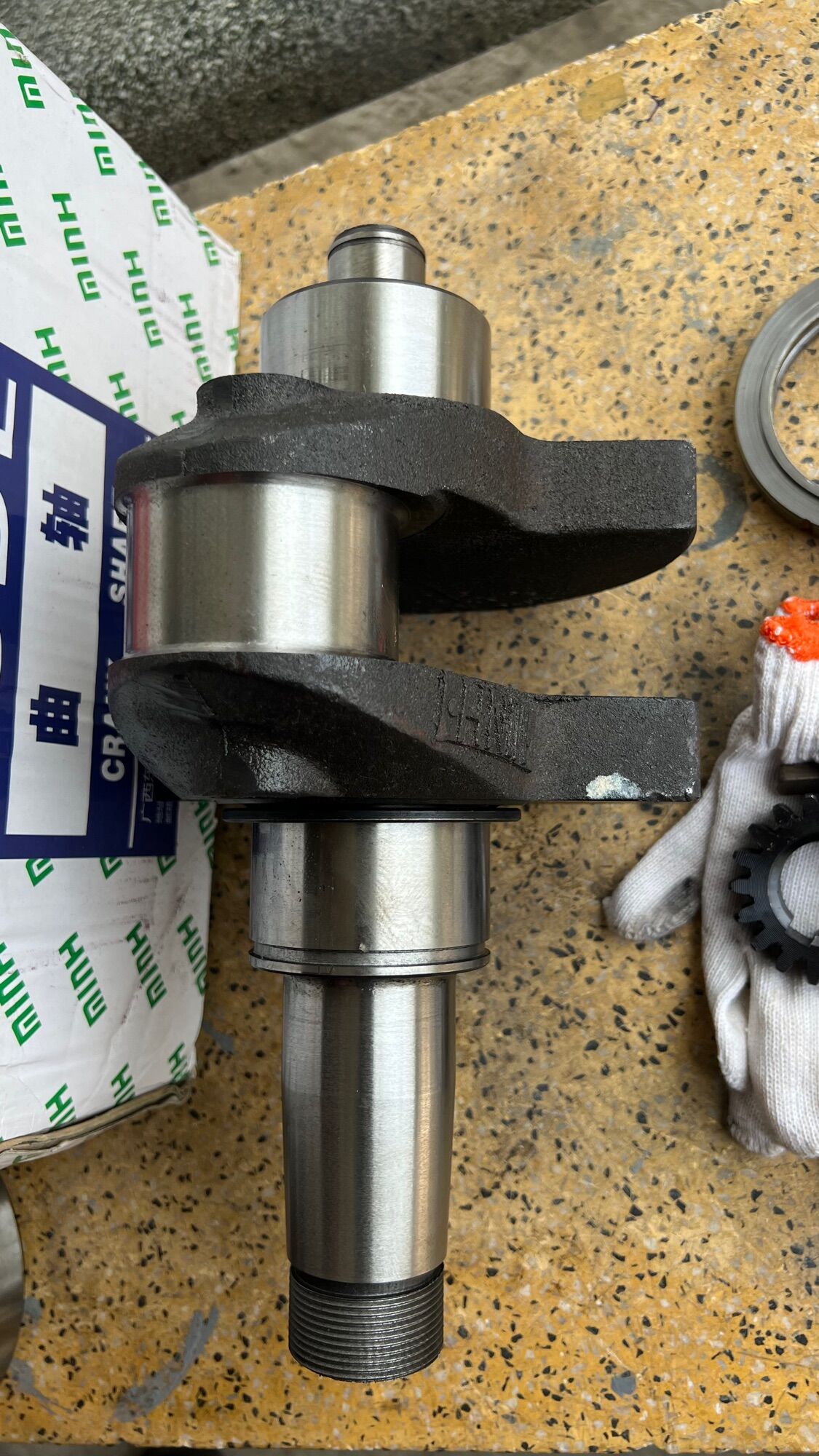 Trục khuỷ máy D24 Jiandong 6 đinh ốc