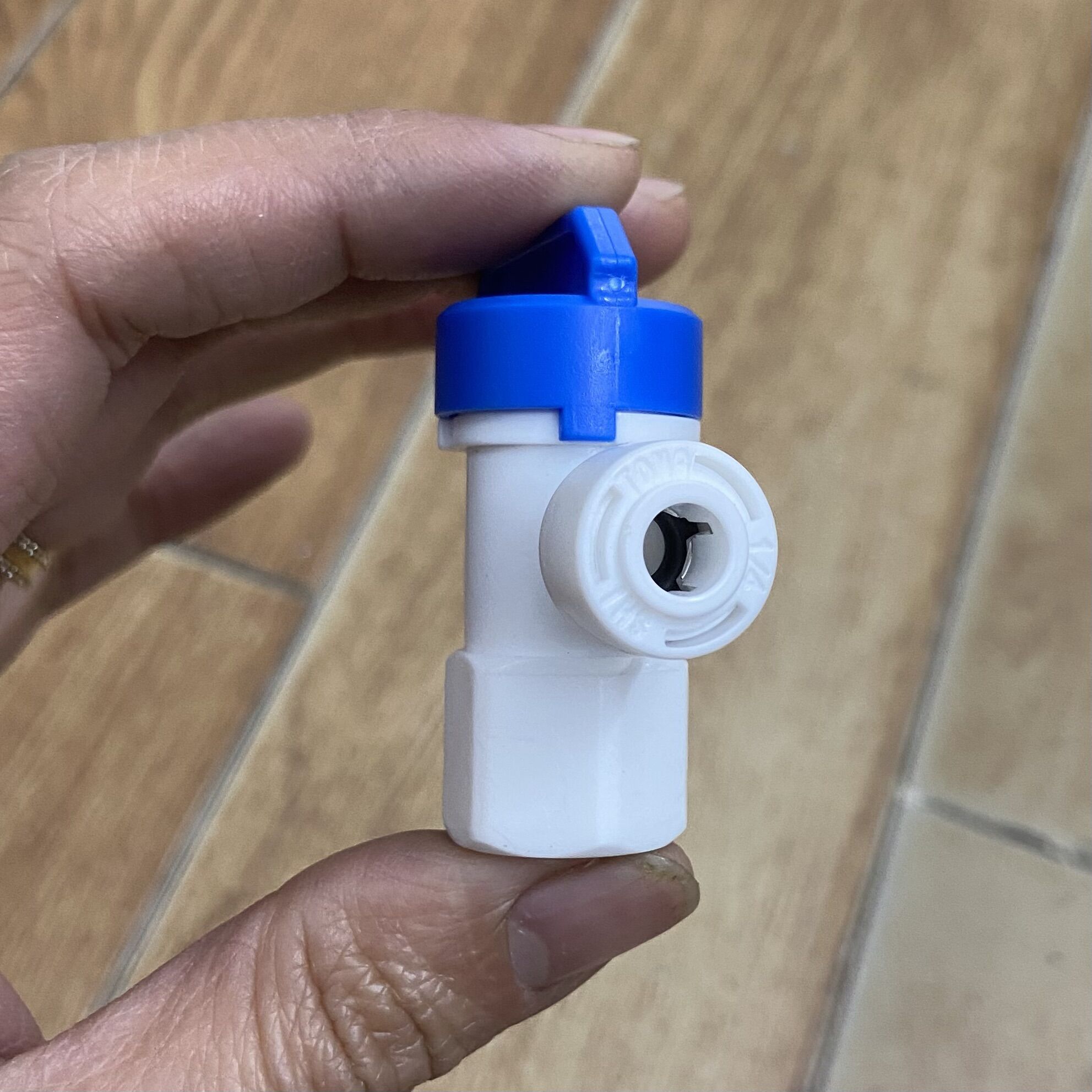 Van khoá bình áp máy lọc nước - van bình áp