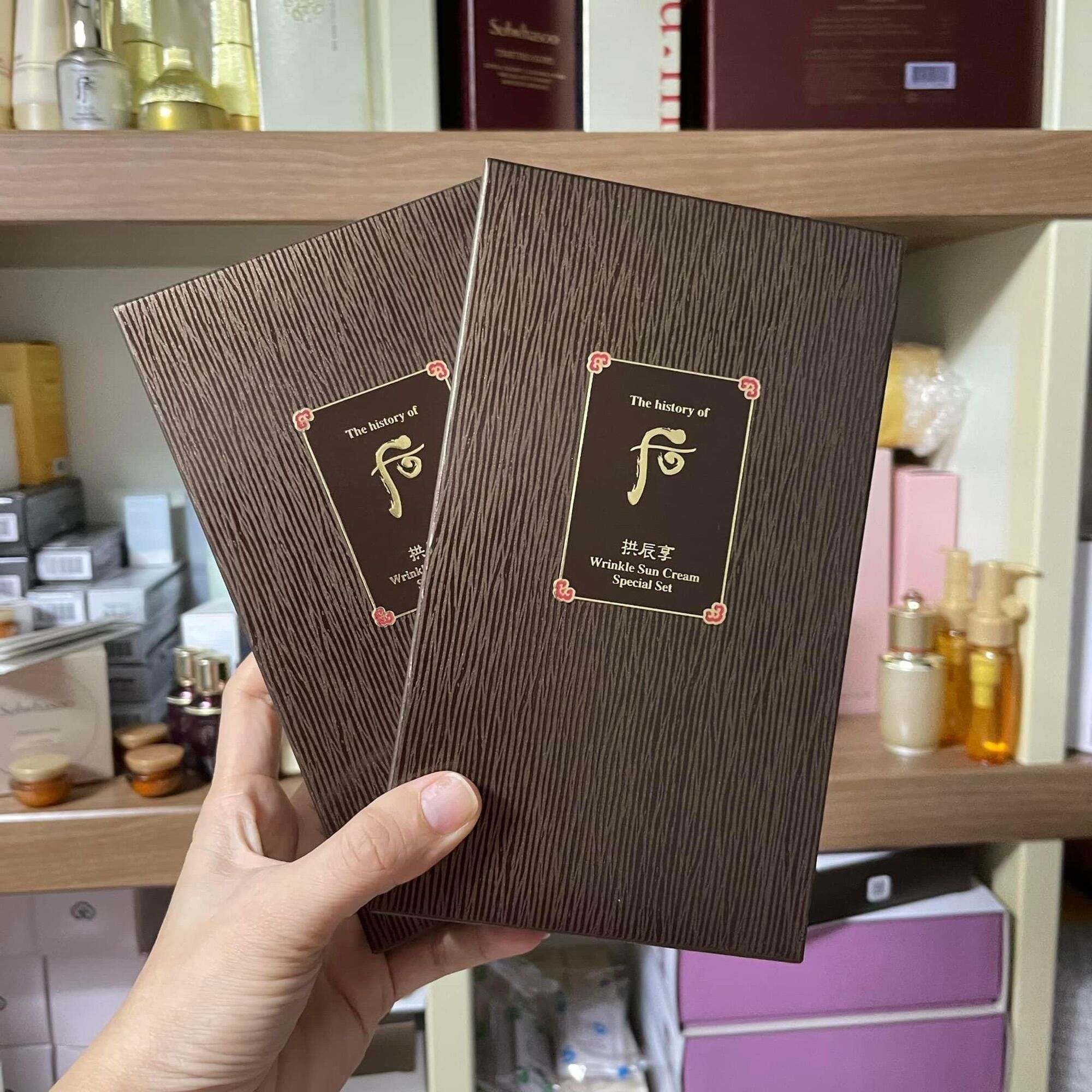 Kem chống nắng Whoo vàng