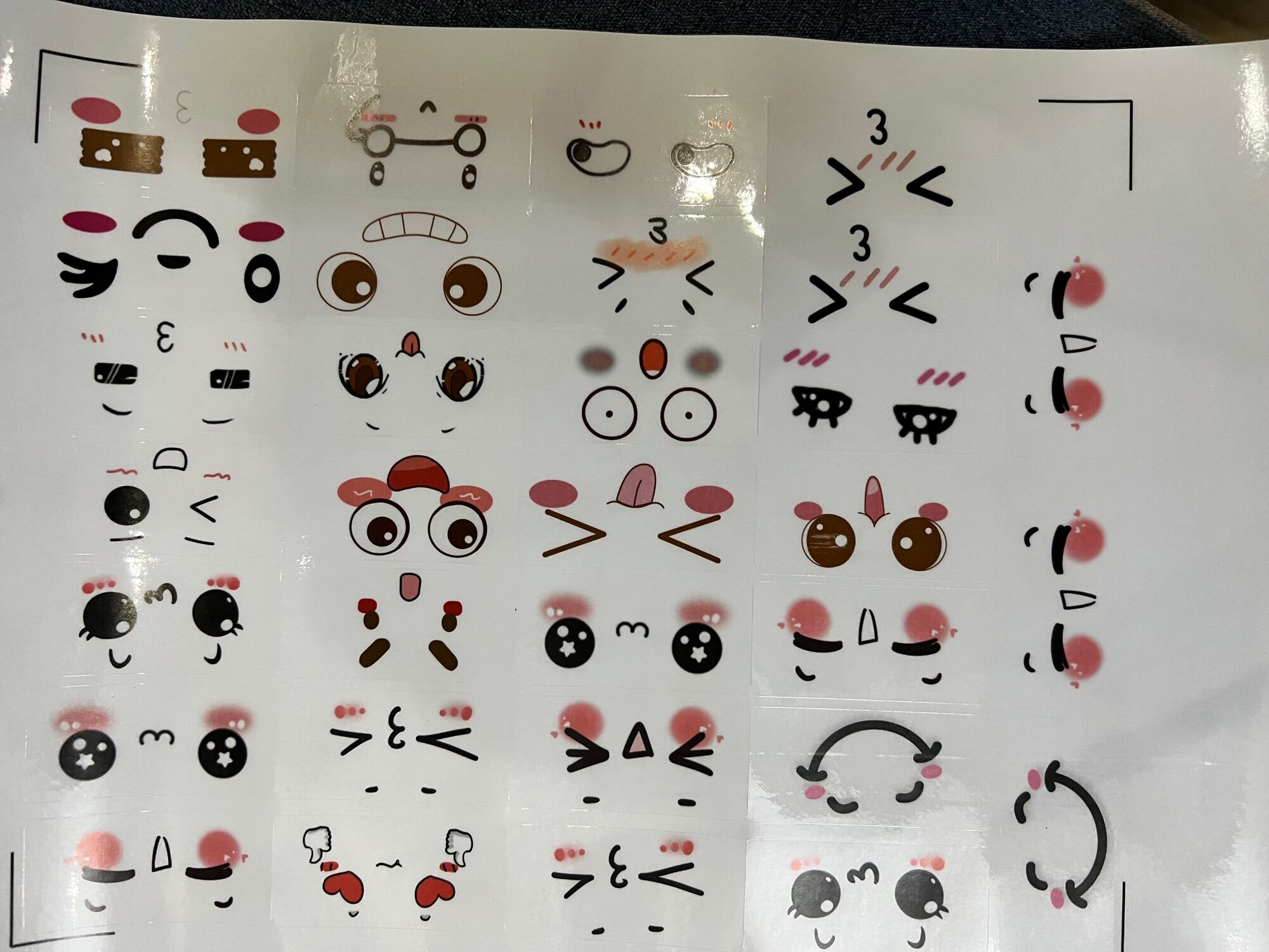 Set 50 sticker decal trong mặt cười cute