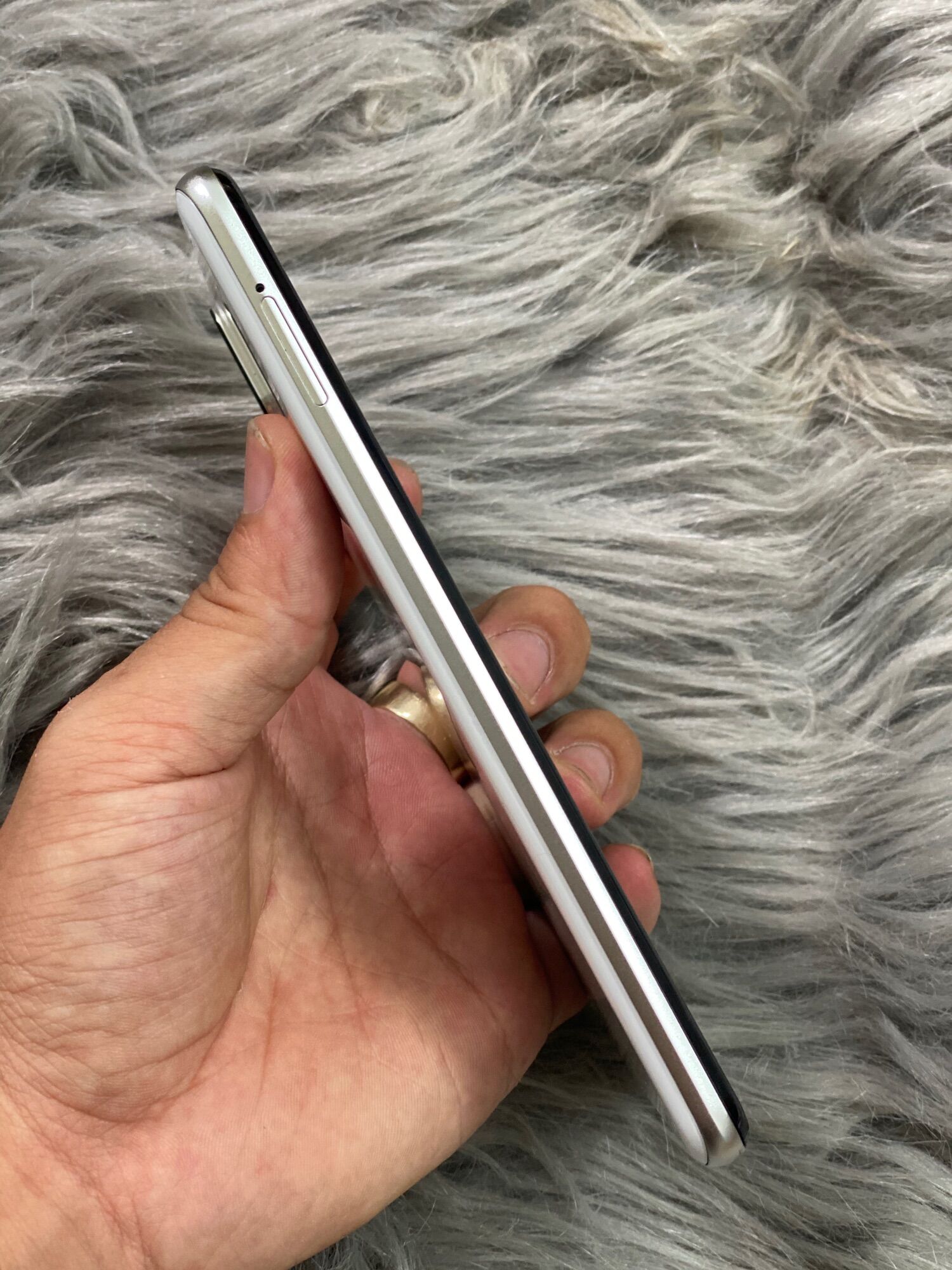 Điện thoại Sharp R3 Ram 6/128 Snap 855 Đẹp keng